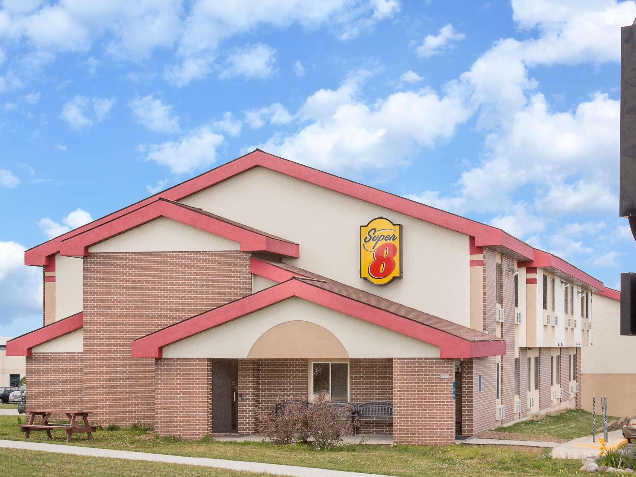 Super 8 By Wyndham Sheboygan Wi Motel Екстериор снимка