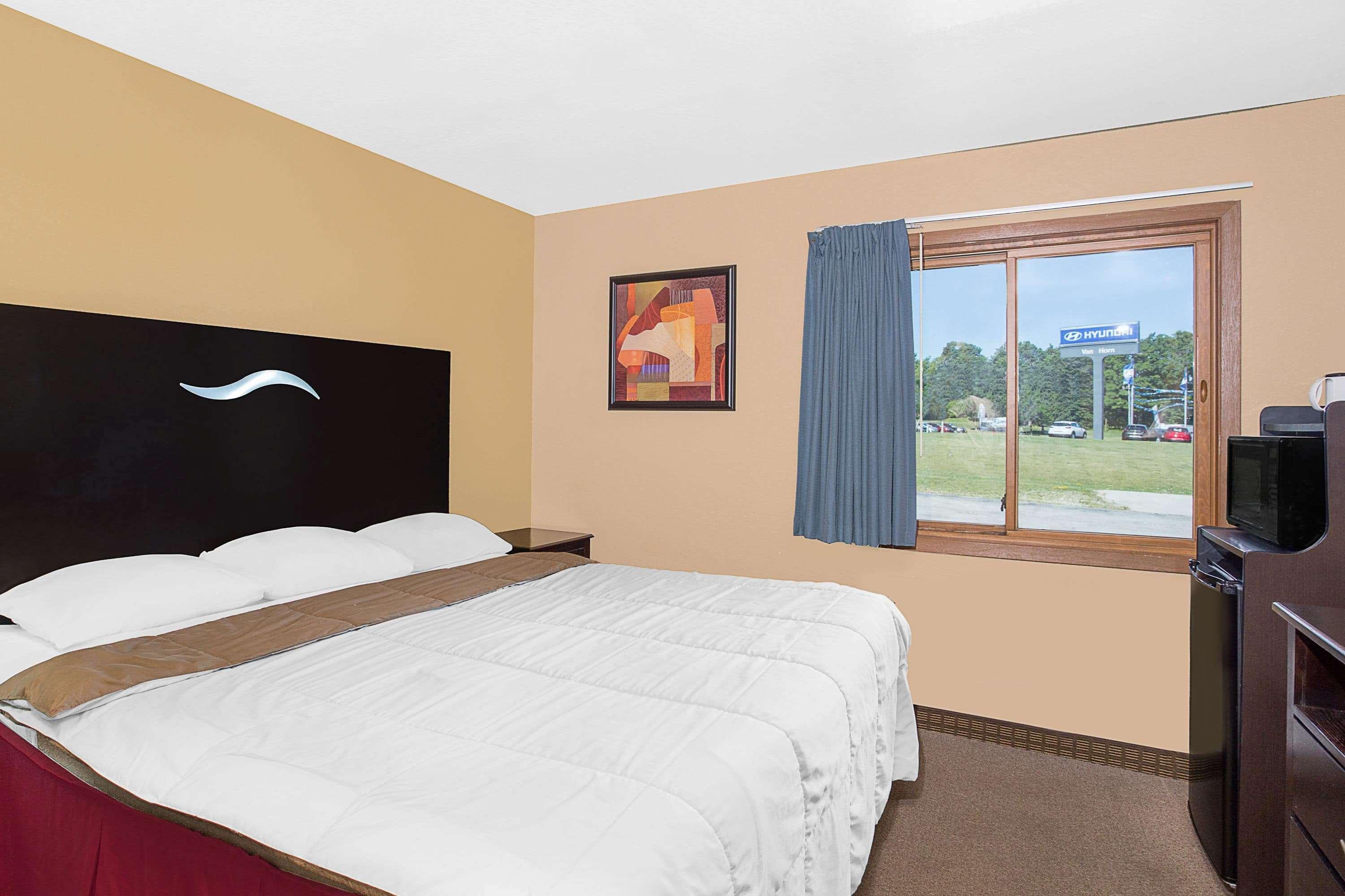 Super 8 By Wyndham Sheboygan Wi Motel Екстериор снимка